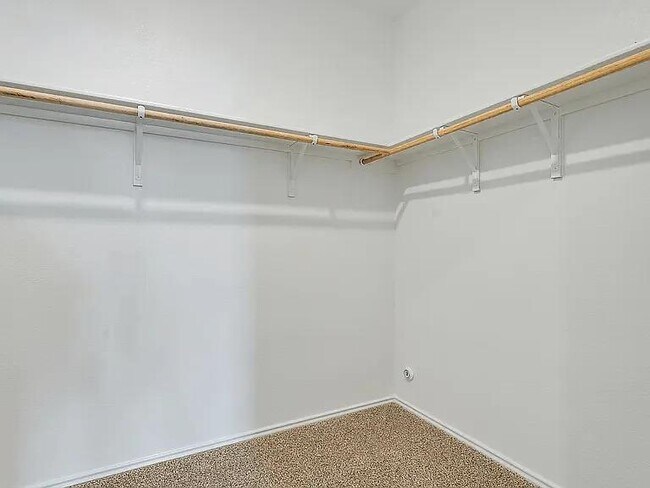 Building Photo - 12314 Silversmith Ln