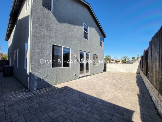 Building Photo - 17528 Yellowwood Way