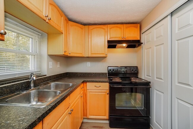 Building Photo - 3566 4th Ave