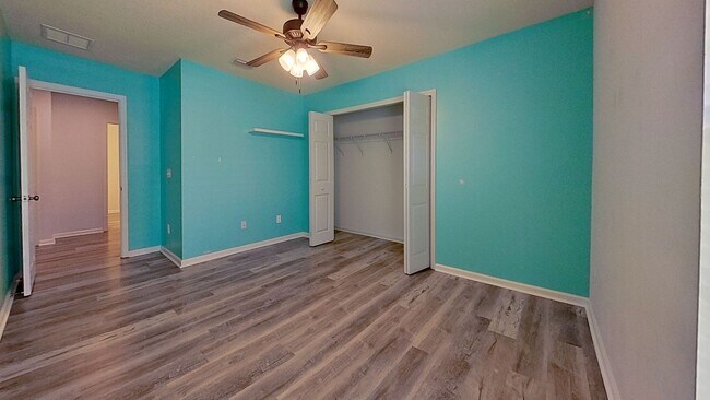 Building Photo - 12275 Deersong Dr