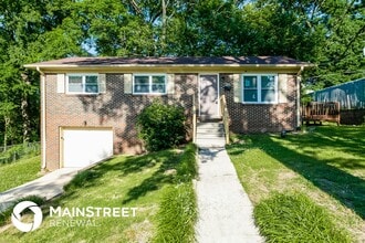 Building Photo - 1809 Doman Cir