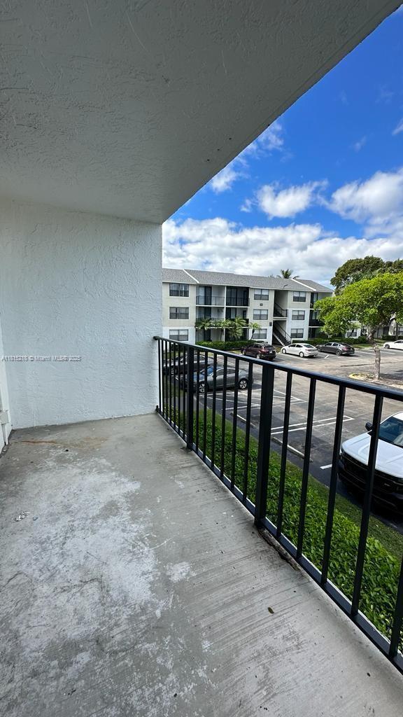 Building Photo - 728 Executive Center Dr