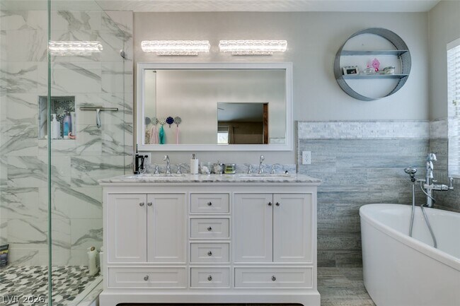 Building Photo - 7628 Whispering River St