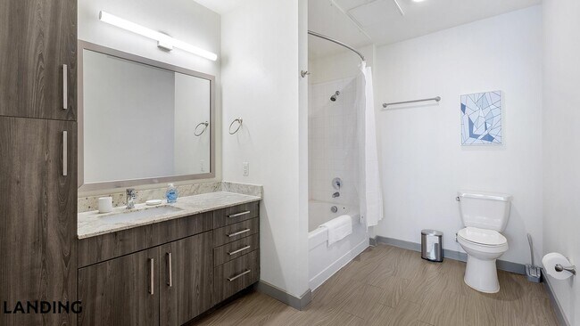 Building Photo - 101 S Center St