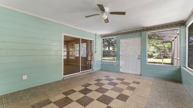 Building Photo - 309 W South Ave