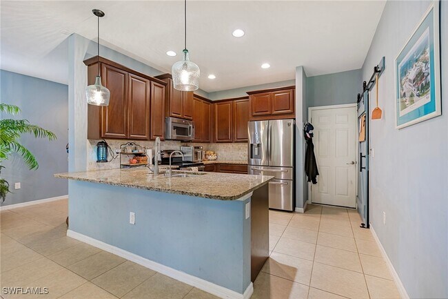 Building Photo - 10803 Alvara Way