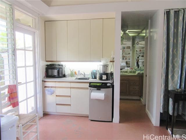 Building Photo - 5578 Pia St