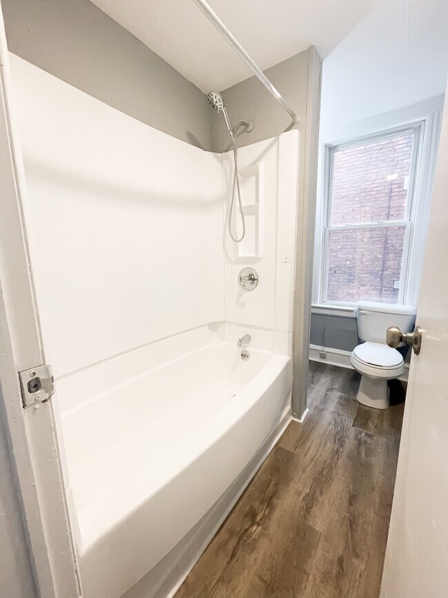 Building Photo - 267-271 Wethersfield Ave