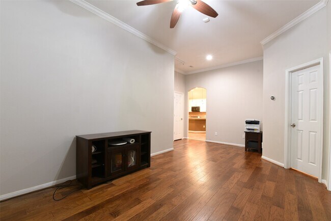 Building Photo - 2911 Fair Chase Dr