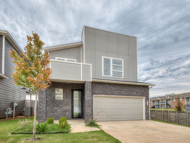 Building Photo - Beautiful New Construction Home in Edmond/Oklahoma City