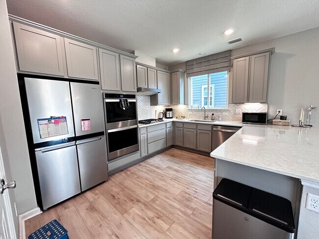 Building Photo - ? Immaculate 4 Bedroom, 3 Bath Home in Sto...