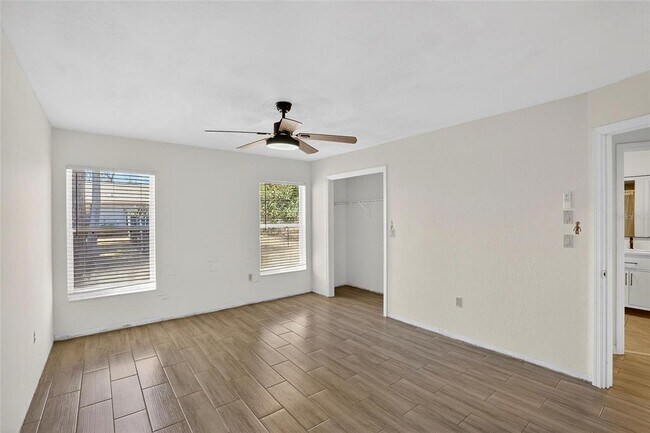 Building Photo - 15047 Woodbury Rd