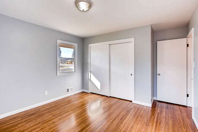 Building Photo - 1000 Ponderosa Dr