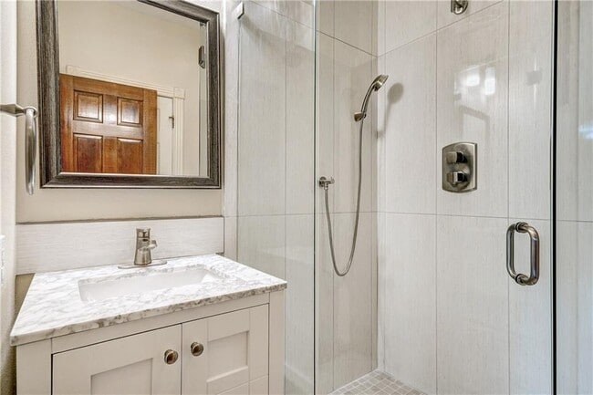 Building Photo - 6526 Lost Horizon Dr