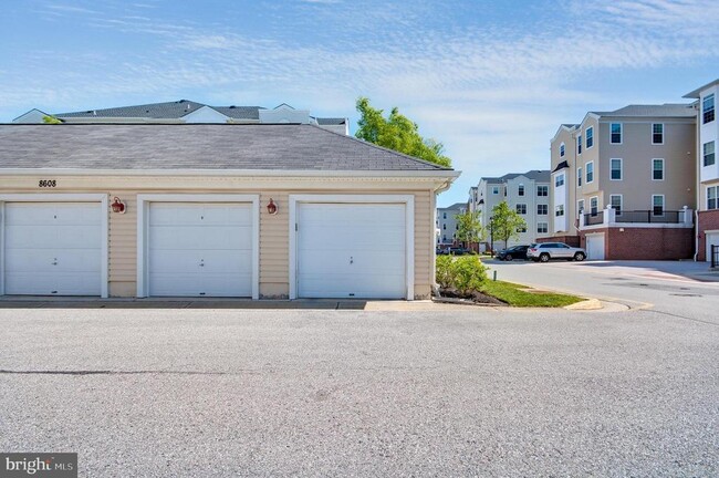 Building Photo - 8609 Wintergreen Ct