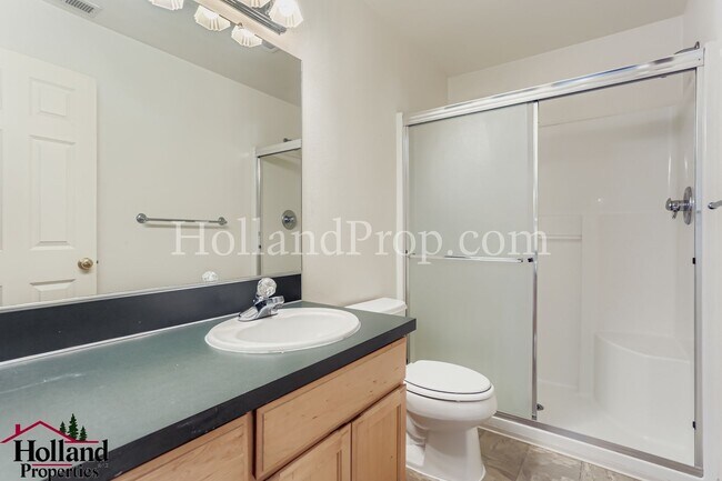 Building Photo - 3060-3062 Lazy River Dr