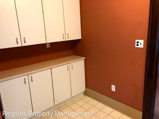 Building Photo - 2 br, 1 bath House - 605 South Clayton Street