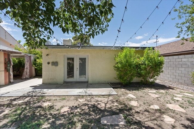 Building Photo - Status: Accepting Applicaqtions