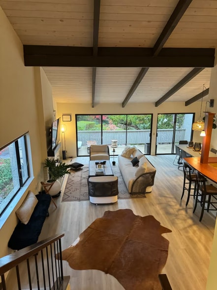 Building Photo - 140 Sand Hill Cir