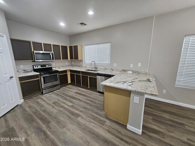 Building Photo - 25850 W Pleasant Ln