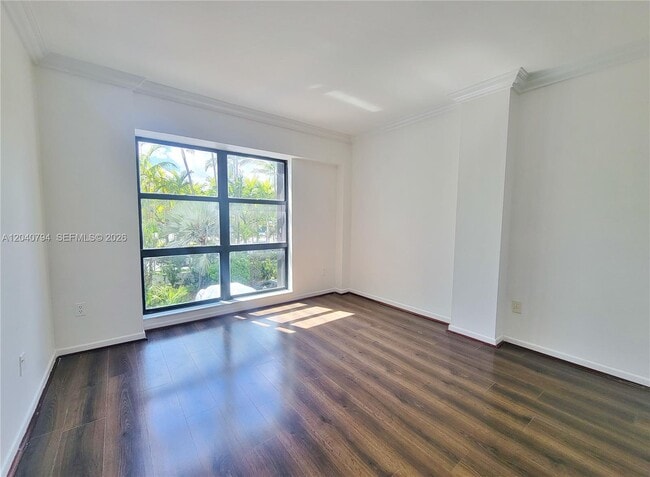 Building Photo - 77 Crandon Blvd