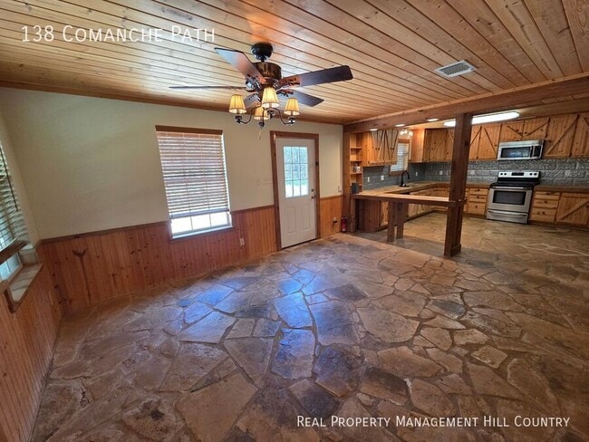 Building Photo - 138 Comanche Path