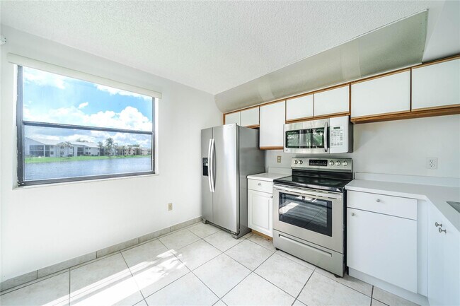 Building Photo - 1000 Constitution Dr