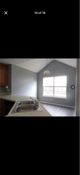 Building Photo - 104 Leeds Way