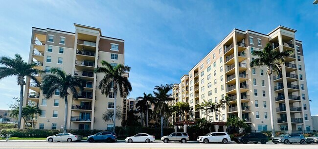 Building Photo - 1801 N Flagler Dr