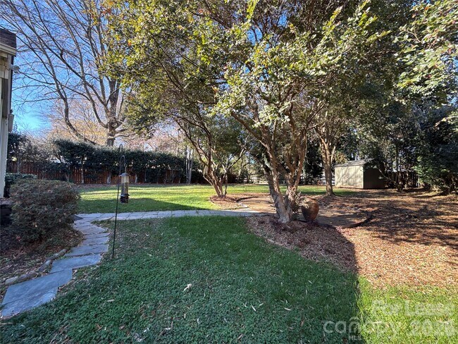 Building Photo - 3917 Kitley Pl
