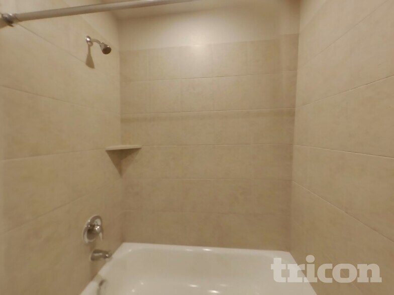 Building Photo - 5125 Sidesaddle Dr