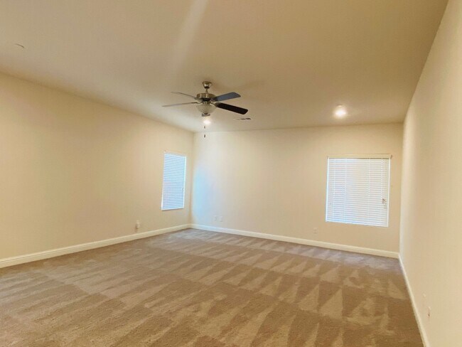 Building Photo - $3,195 Leonard & Shaw, 5 Beds - Alamos Ave...