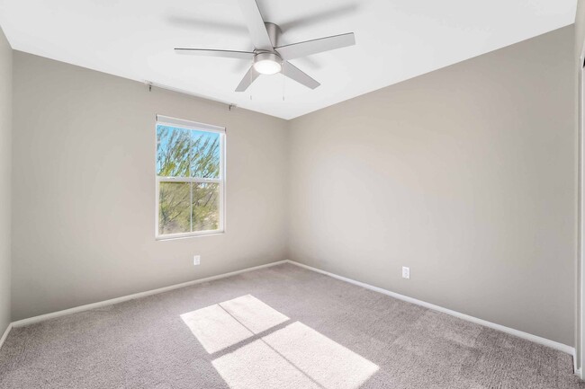Building Photo - Desirable Southwest Townhome: Luxury Living!