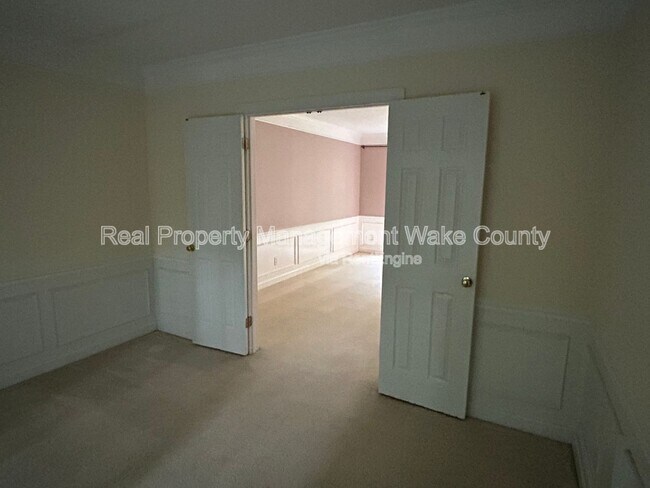 Building Photo - 106 Oak Spring Ct
