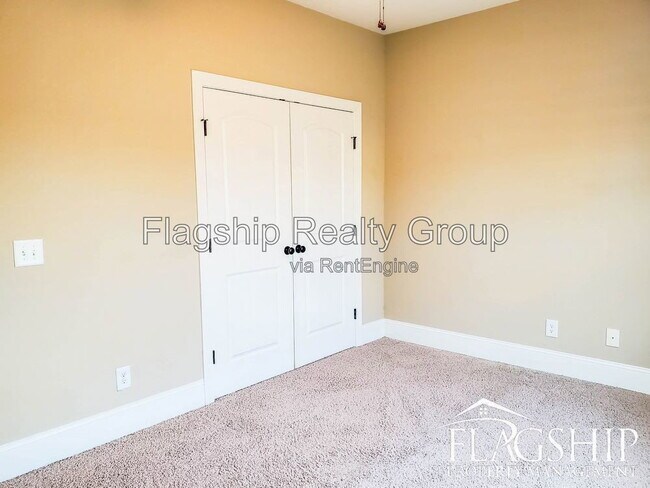 Building Photo - 3400B Ellsworth Dr