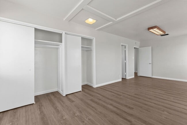 Building Photo - 4 Bedroom Home in Bay Park with Office and...