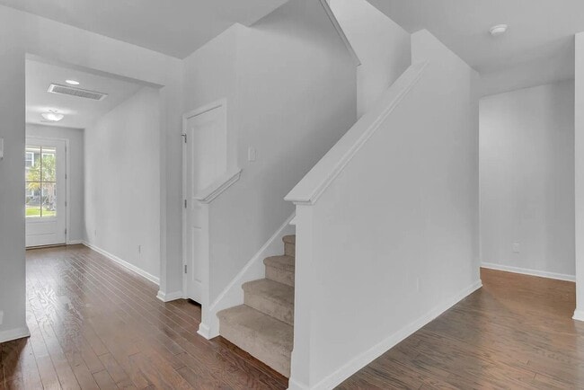 Building Photo - 129 Nolin Rd