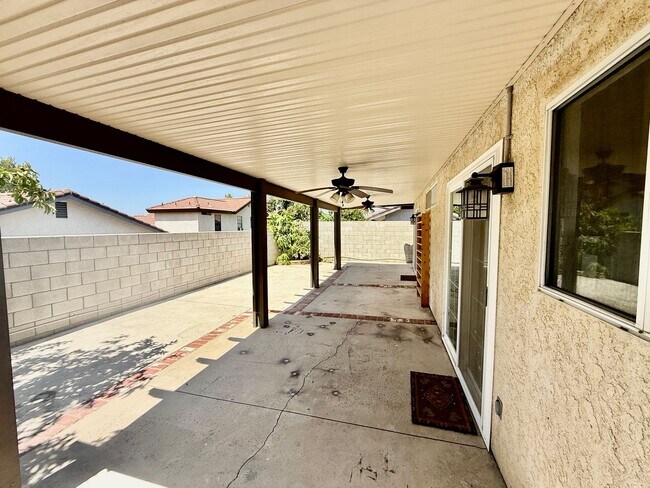 Building Photo - 3466 Siskiyou Cir