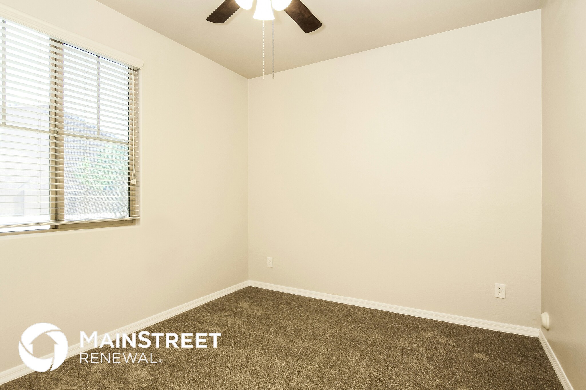 Building Photo - 4710 S 102nd Ln