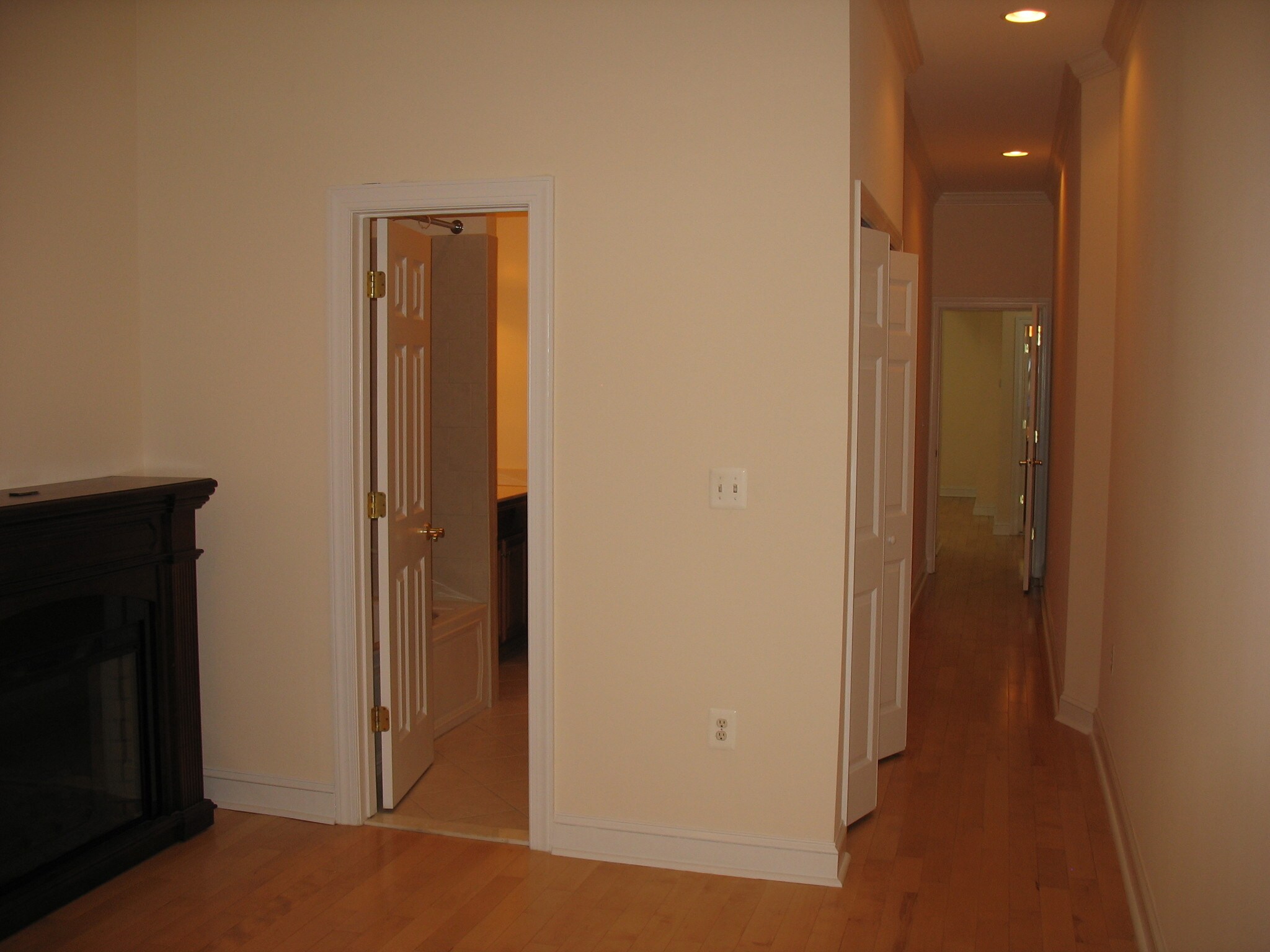 master bdrm - 2120 Mt Royal Terrace