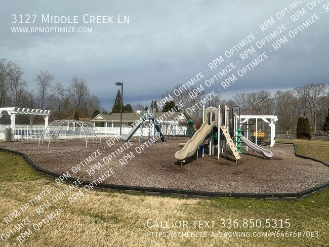 Building Photo - 3127 Middle Creek Ln