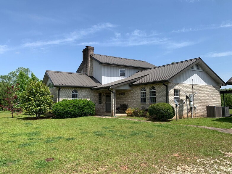Building Photo - Unique Home and Land in Camp Hill