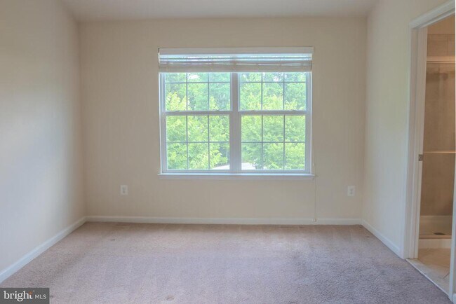 Building Photo - 726 Millhouse Dr