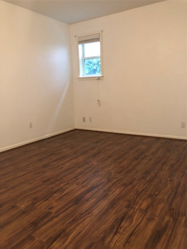 Building Photo - 4236 Ruskin St