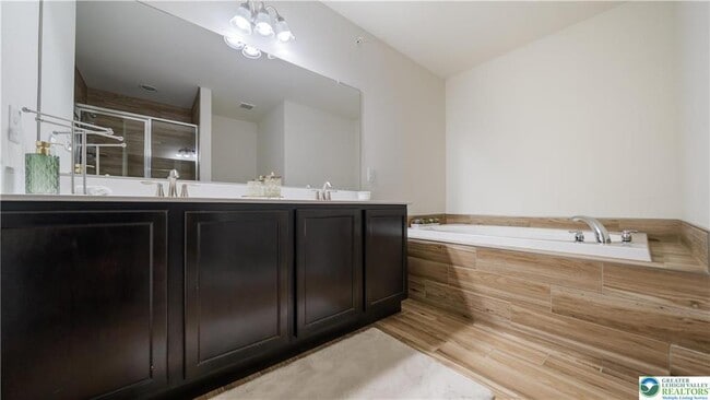 Building Photo - 358 Redclover Ln