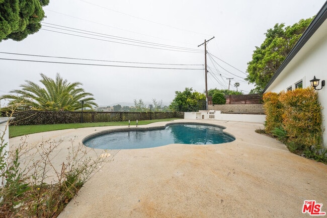 Building Photo - 4576 Martson Dr