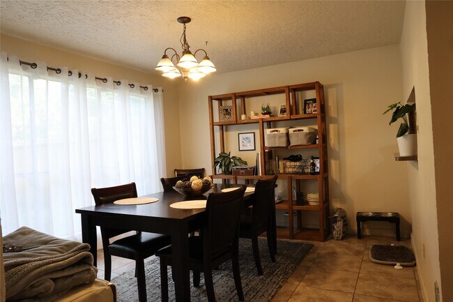 Building Photo - 1508 Early Ln