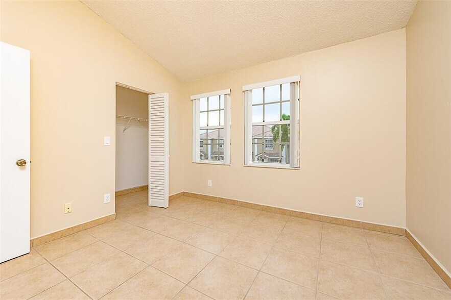 Building Photo - 705 SW 122nd Ave