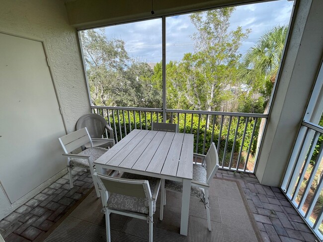Building Photo - 1325 Sweetwater Cove