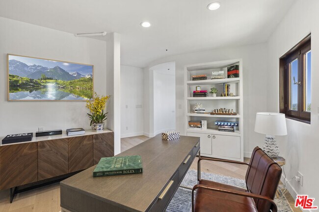 Building Photo - 1381 Summitridge Dr